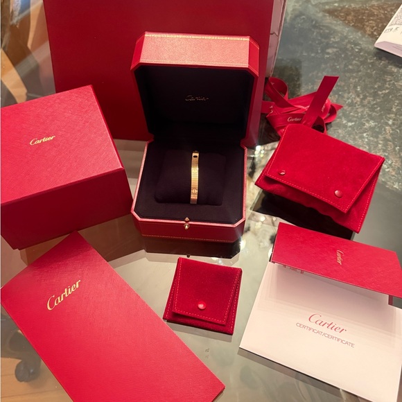 Cartier Rose Gold Ribbed Ring - Picture 5 of 12